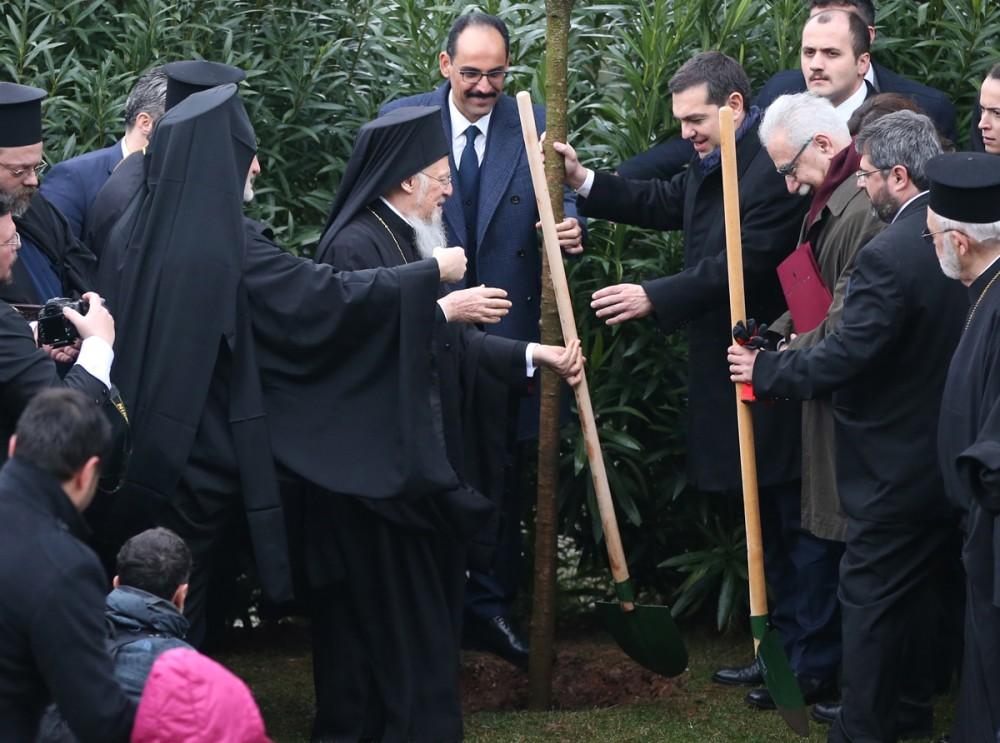 Ευχήθηκε να έρθει η στιγμή που θα «ζήσουμε το ποθεινόν ήμαρ της επαναλειτουργίας της Σχολής» προσθέτοντας ότι η Ορθοδοξία εδώ και 48 έτη «στερείται των ευφήμων καρπών του πνευματικού αυτού φυτωρίου»,