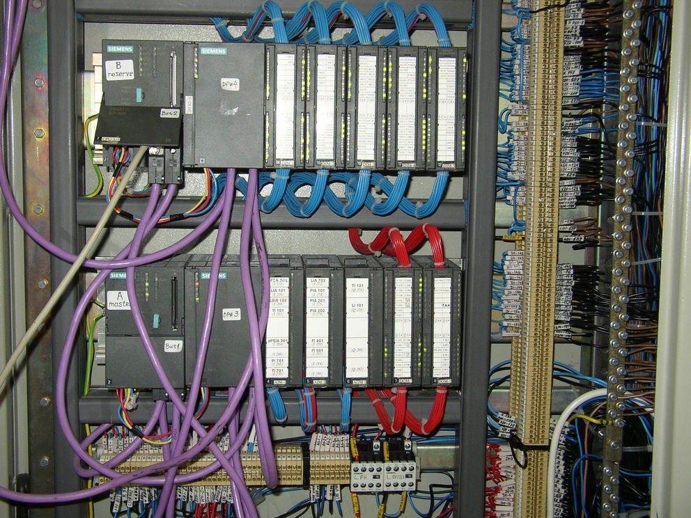 Κεφάλαιο 4ο Πνευματικός έλεγχος Εισαγωγή στη μηχανική ελέγχου [ΕΚΠΣ04] Η συνεχής απαίτηση για εξέλιξης των αυτοματισμών, η ανάγκη για ανάπτυξη νέων συστημάτων και εξαρτημάτων καθώς και η βελτίωση και