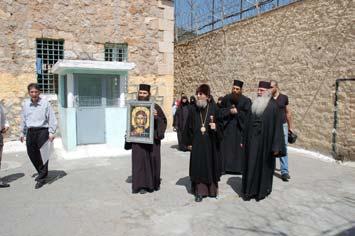μποροῦμε νὰ κάνουμε μεγάλους ἀσκητικοὺς ἀγῶνες, μποροῦμε τοὐλάχιστον νὰ προσφέρουμε τὴν εὐσπλαγχνία μας στὸν Αδελφό μας.