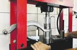 μηχανο-υδραυλικά συστήματα Λεπτά βήματα 2 mm Χρήση με πρέσα Τα χιτώνια επιδέχονται μηχανική επεξεργασία Χρήση σε