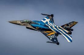 000 m/min Mirage 2000 : Κατ/στής Dassault-Breguet Ώση 95kN Πλήρωμα 1(C/5/9), 2(B/D/N) Μήκος 14m Εκπέτασμα 9m Ύψος 5m Πτέρυγα 41m Μεικτό βάρος 10.200kg ΜB A/Γ 17.000kg ΜΤ 2.