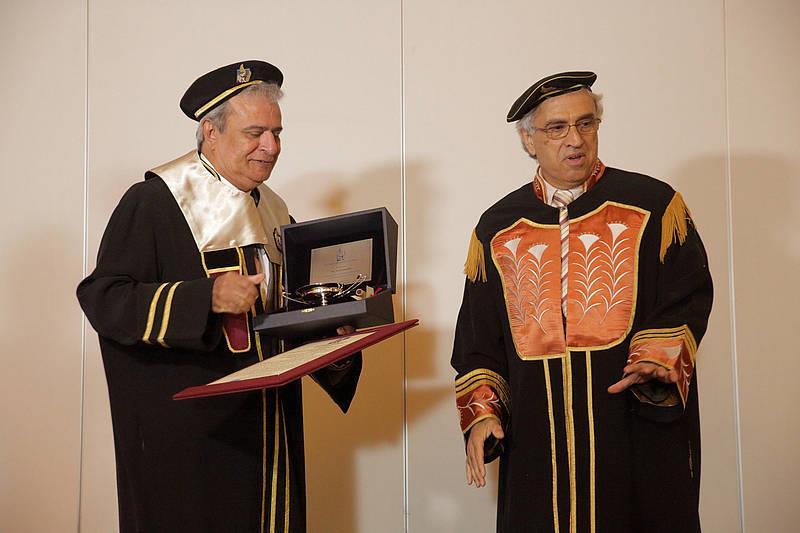 Στις 12 Σεπτεμβρίου 2012, σε πανηγυρική τελετή ανακηρύχθηκε Επίτιμος Διδάκτορας του Τμήματος ΜΠΔ ο διακεκριμένος Καθηγητής Asad Madni για την