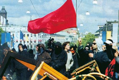 15270 Φωτογραφία π τ ς α µατηρ ς συγκρο σεις µεταξ στυνοµίας κα µαζ ν διαµαρτυροµένων κατ τ ς ξουσιαστικ ς παγκοσµιοποίησης