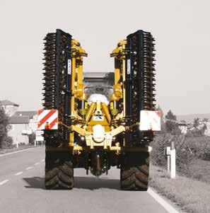 DKS 400 450 500 600 Klappbare Kreiseleggen für Traktoren bis max 330PS Gradas rotativas plegables para tractores de hasta 330HP Σβωλοτρίφτες σπαστοί για τρακτέρ έως 330HP Hydraulische Vorrichtung zur