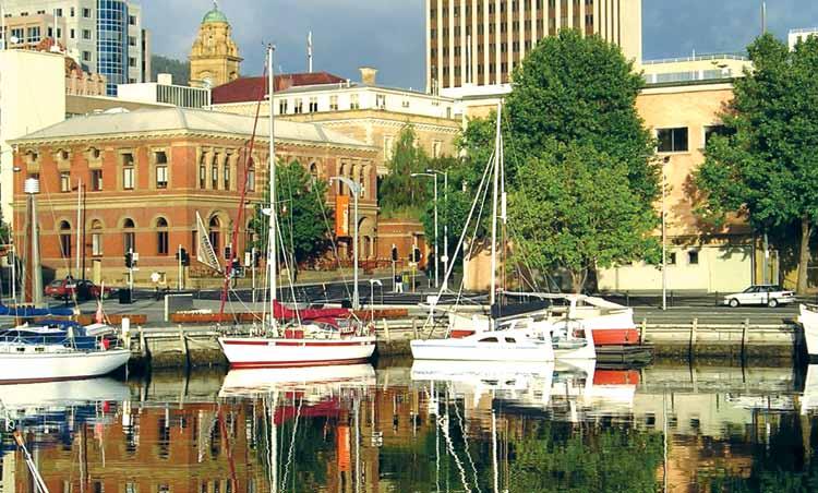 Hobart Highlights City Highlights, Richmond Hobart s Waterfront Operates: DAILY except Sun November 1 through to April 30 TUES, THURS, FRI, SAT May 1 through to October 31 Departs: 1.10pm Returns: 5.