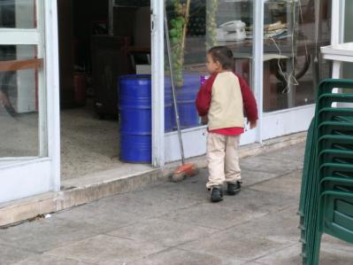 κλίματος παρανομίας και μη ελέγχου της περιοχής Κεντρικότητα της περιοχής Τέλη 80 90