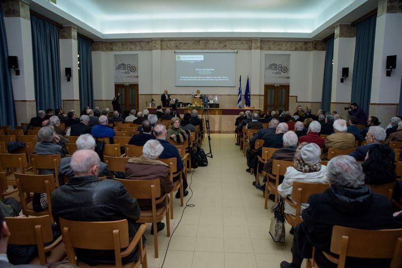 Προλογίζοντας τον ομιλητή ο Πρόεδρος της ΕΜΣ Δρ Βασίλειος Ν.