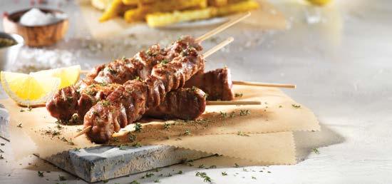 Προσθέτουμε από πάνω μία μερίδα (250 gr) τραγανό και ζουμερό γύρο Φάρμα Μητσόπουλος.