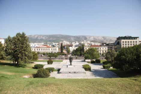 Κοντά στο Μετρό( στάσεις Αμπελόκηποι Πανόρμου) Κοντά σε κεντρικούς οδικούς άξονες και αστικές συγκοινωνίες (Λ. Μεσογείων, Μιχαλακοπούλου, Λ. Κηφισίας και Λ.