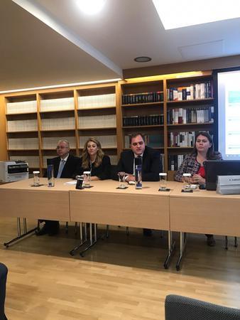 VΙ. Δράσεις της Έδρας Jean Monnet Μετά το τέλος του πάνελ ακολούθησε Στρογγυλή Τράπεζα, στην οποία συμμετείχαν η κα.