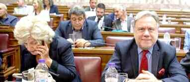 ) και η Ολλανδία να Οι κάτοικοι του Εξωτερικού που έχουν το εκλογικό δικαίωμα, ψηφίζουν το ψηφοδέλτιο Επικρατείας του κόμματος που επιθυμούν και η ψήφος τους μετρά στο συνολικό εκλογικό αποτέλεσμα. 2.
