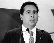 διαπιστώνοντας πως «προφανώς, ως καλή διαπραγμάτευση στο ΣΥΡΙΖΑ αντιλαμβάνονται, το να λες άσχετα πράγματα τη λάθος στιγμή, αντί να θέτεις τα ζητήματα που πρέπει τη σωστή στιγμή και μάλιστα έχοντας