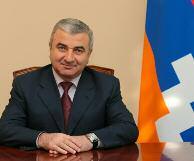 Ազգային ժողովի խօսնակ Աշոտ Ղուլեան: Անոր խօսսքով` ասիկա կը թելադրէ ընելիքները եւ կը վերաբերի իշխանութեան բոլոր ճիւղերուն առանձին-առանձին եւ միասնական համահաւաք աշխատանքին.