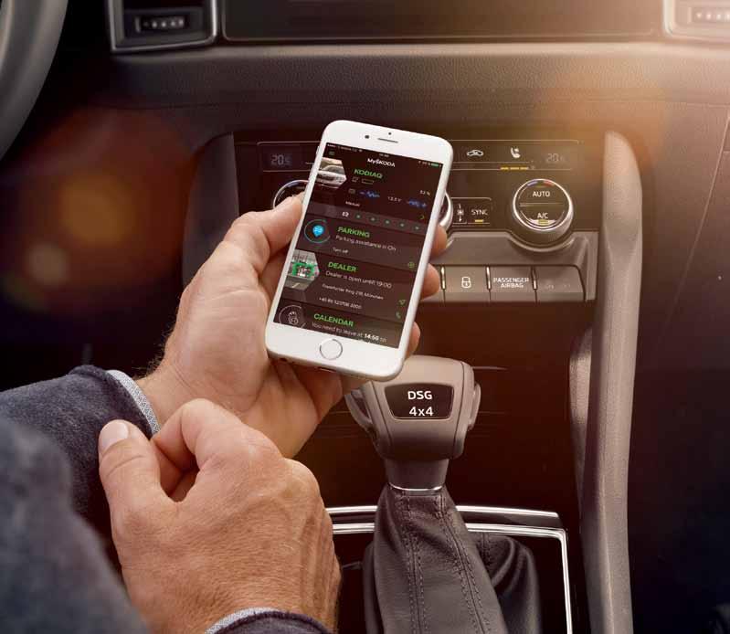SMARTLINK+ Με το SmartLink+ (Πακέτο ŠKODA Connectivity για MirrorLink, Apple CarPlay & Android Auto) το σύστημα infotainment επιτρέπει την ασφαλή χρήση του κινητού εν κινήσει.