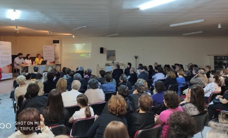 Θ ΑΛΛΘΛΕΓΓΤΘ ΑΡΓΟ Στθν κατάμεςτθ αίκουςα του Ρνευματικοφ Κζντρου Αγίου Βαςιλείου Λυγουριοφ, ο Σφλλογοσ Καρκινοπακϊν και Φίλων Ν.