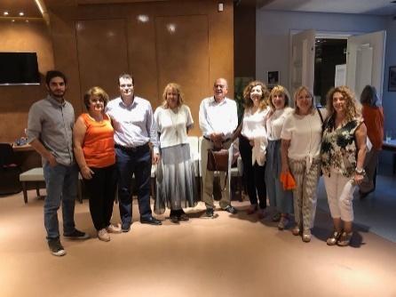 Ρολλά ςυγχαρθτιρια ςε όλα τα μζλθ μασ που είχαν τθν δυνατότθτα να ςυμμετάςχουν, χωρίσ αυτό να ςθμαίνει ότι δεν αναγνωρίηουμε ότι πολλζσ φορζσ υπάρχουν