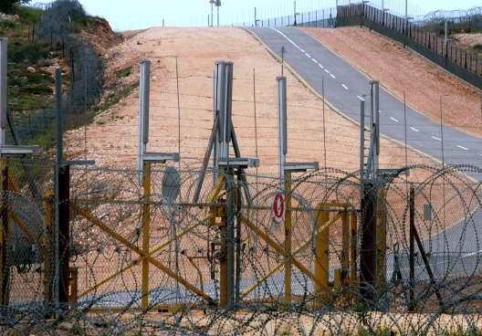 OCHA, 2007 a Εικόνα 12: Φράχτης