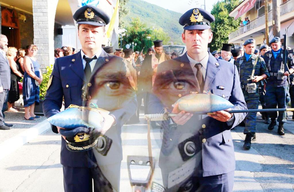 11/08/2019 Θρήνος στην κηδεία του πιλότου της Πολεμικής Αεροπορίας / Επικαιρότητα Την τελευταία του «πτήση» στους αιθέρες έκανε σήμερα ο Σμήναρχος της Πολεμικής Αεροπορίας Νεκτάριος Σαμαράς.