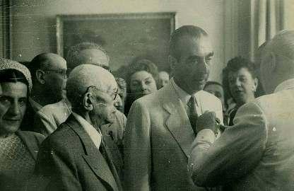 ανθρώπων που προσπαθούσαν να κρατήσουν ψηλά το φρόνιμα των Ελλήνων.
