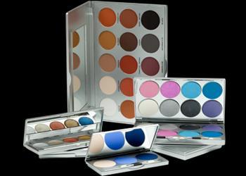 1049 Iridescent Eye Shadow Palette