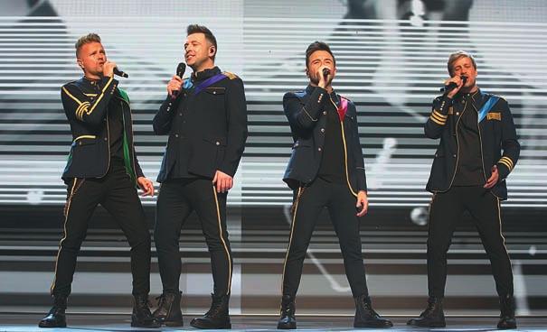 Πέτυχαν 7 διαδοχικές φορές την 1η θέση στα single του Ηνωμένου Βασιλείου, τις περισσότερες δημόσιες εμφανίσεις ποπ συγκροτήματος σε 36 ώρες, τα περισσότερα singles που έκαναν ντεμπούτο στο Νο.