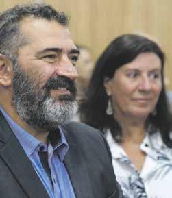 στο προάστιο του Ράντγουικ, όπου στις 17 Οκτωβρίου φιλοξενήθηκε η έκθεση δημοπρασία με τίτλο «Τέχνη για τα Ορφανά».