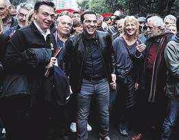 Όπως, λοιπόν, ο ΓΑΔΑρχης θα ήταν ο πρώτος υποψήφιος για «λιθοβολισμό» ευθυνών, αν οι μπαχαλάκηδες είχαν καταλάβει και έκαιγαν την πρωτεύουσα, έτσι και τώρα πιστώνεται την επιτυχία για τον επιτελικό