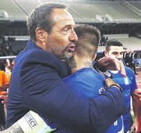 Ούτε παλικάρια αποκαλεί τους διεθνείς, ούτε παίξτε την μπά- Τ Η γκάφα του Σταφυλίδη Ο Τζόνι Φαν τ Σιπ έκανε μια μαγκιά με τον Σταφυλίδη.