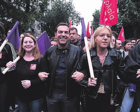 20 ΣΑΒΒΑΤΟ-ΚΥΡΙΑΚΗ 23/24 ΝΟΕΜΒΡΙΟΥ 2019 Μπλόκαρες τον instagiorgis; Αυγενάκη, παραιτήσου! Τι χώρα είναι αυτή η Ελλάδα, ρε φίλε. Ο μικρός Γιωργάκης να βγαίνει και να λέει του Αυγενάκη να παραιτηθεί.