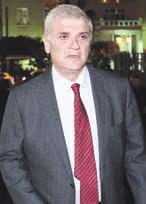 Ο Αλέξης ο Τσίπρας και ο ΣΥΡΙΖΑ δεν έπρεπε ν απαντήσουνε; Εντάξει, τα παιδιά ήταν απασχολημένα με την πορεία στο Πολυτεχνείο, αλλά δεν μπορούσανε να κάτσουνε δυο λεπτά στο γόνατο να βγάλουνε καμία