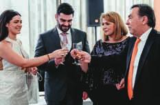 Μετά από δύο χρόνια ενός μεγάλου έρωτα, ο Κύπριος σεφ Χαράλαμπος Χατζηπροδρόμου αρραβωνιάστηκε την εκλεκτή της καρδιάς του, Κατερίνα Καβαλλάρη, σε πάρτι που πραγματοποίησαν στο ξενοδοχείο της