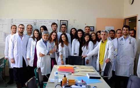 Ο σύγχρονος πανεπιστημιακός γιατρός έρχεται αντιμέτωπος με papers, δημοσιεύσεις, μελέτες και λοιπές ακαδημαϊκές δραστηριότητες, στην προσπάθειά του να καταξιωθεί, μιας και η «επιστημονικότητά του»,