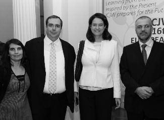 αναφορά στη κατάχρηση των δικαιω- µάτων της γυναίκας.