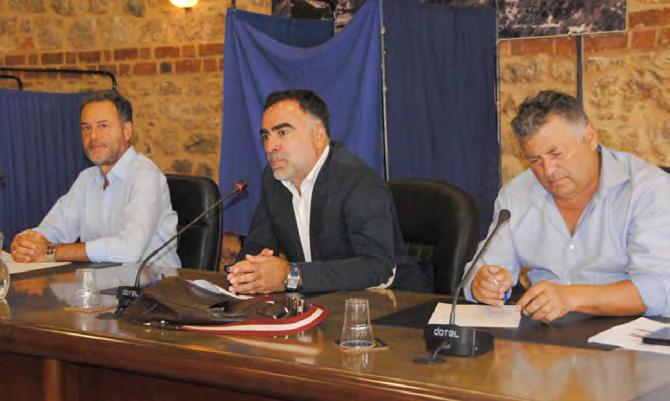 τους 7 αντιδημάρχους Την Κυριακή το πρωί στις 11, πραγματοποιήθηκε η πρώτη συνεδρίαση του νέου δημοτικού συμβουλίου, προκειμένου να εκλεγεί προεδρείο, καθώς και τα μέλη της Οικονομικής Επιτροπής και