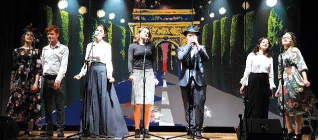 Nach vielen Überlegungen konnten wir uns letztendlich festlegen: es sollte ein Musiktheaterstück über die Lebensgeschichte der weltberühmten Modedesignerin Coco Chanel werden!
