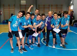..! Beim Turnier an der Polnischen Schule, das zum Gedenken an den Widerstandskämpfer Iwanow- Szajnowicz organisiert wird, belegten unsere Jungen, erneut angereichert mit neuen Spielern, den vierten