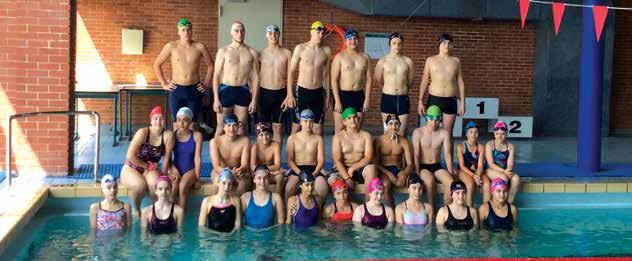 AG Schwimmen WKM / Όμιλος εργασίας Αγωνιστικής Κολύμβησης Danai Simou, Lehrerin / Δανάη Σίμου, καθηγήτρια Seit 1996, dem Jahr der Inbetriebnahme unserer schuleigenen Schwimmhalle, können die