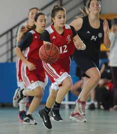 προσωπικό τόσο του ξενοδοχείου όσο και του χιονοδρομικού κέντρου.