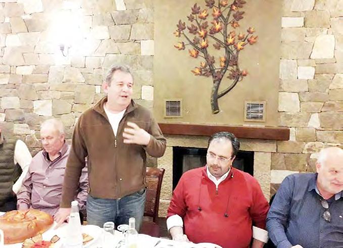 Κούγια, Γιώργο Τάκη, και Στέργιο Παπαδημητρίου Αυτή την φορά δεν έλειψε ο πρωτεργάτης της πρώτη ομάδα Πέτρος Πένσος Την κοπεί της πίτας έκανε ο Δήμαρχος με τον πρέοδρο Γιάννη Γκιλιόπουλο και τυχεροί