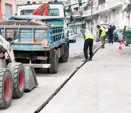 Συγκεκριμένα οι οργανώσεις καταναλωτών αναφέρουν σε ανακοίνωσή τους ότι καταγράφουν πλήθος καταγγελιών/διαμαρτυριών των καταναλωτών, αναφορικά με τις αθέμιτες και εκτός ορίων πιέσεις που δέχονται οι