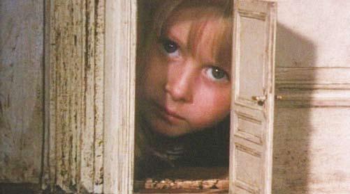ΤΟ ΣΙΝΕΜΑ ΟΝΕΙΡΕΥΕΤΑΙ CINEMA IS DREAMING ΑΛΙΚΗ ALICE NECO Z ALENKY ΤΣΕΧΟΣΛΟΒΑΚΙΑ, ΕΛΒΕΤΙΑ, ΗΝΩΜΕΝΟ ΒΑΣΙΛΕΙΟ, ΔΥΤΙΚΗ ΓΕΡΜΑΝΙΑ / CZECHOSLOVAKIA, SWITZERLAND, UK, WEST GERMANY, 1988, ΕΓΧΡΩΜΟ / COLOR,