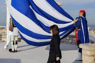 Τα αποκτούμε και μας δίνουν την ευκαιρία η ζωή μας να είναι ένα συνεχές γλέντι, αδιάκοπη διασκέδαση, μας χαρίζουν την αμεριμνησία.