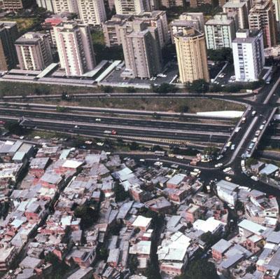 Κεφάλαιο 1ο τοπικά τις ατμοσφαιρικές συνθήκες και τις τιμές βιοκλιματικών παραμέτρων όπως η θερμοκρασία και η υγρασία του περιβάλλοντος, η ταχύτητα και η διεύθυνση του ανέμου, καθώς και το ισοζύγιο