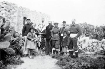 Μέχρι και τα τέλη Ιουνίου ολόκληρο το ΙΙ Καταδρομικό Τμήμα της Α Μοίρας είχε φτάσει στη Βάση, όπου ενισχύθηκε με τριάντα Βρετανούς αξιωματικούς, πλωτά μέσα και υλικά στρατωνισμού ενώ μετονομάστηκε σε