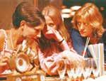 AB ΒΙΑΣΜΟΣ RAPE Άνια Μπρέιεν Anja Breien Νορβηγία Norway 1971, 97' ΣΥΖΥΓΟΙ WIVES Άνια Μπρέιεν Anja Breien Νορβηγία Norway 1975, 84' Αφιέρωμα στην Άνια Μπρέιεν Tribute to Anja Breien Ένα αφιέρωμα στο