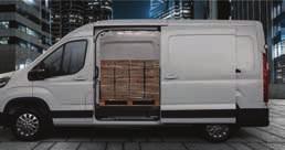 Τα e-deliver 3 και e-deliver 9 έρχονται ως αµιγώς ηλεκτρικά µοντέλα, µε το µεγαλύτερο µοντέλο να διατίθεται και σε πετρελαιοκίνητη έκδοση µε κινητήρα Euro6D και µε πλήρεις επιλογές διαστάσεων.