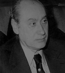 Φώτιος Παυλάτος* Ποιός είπε πώς πια δε ζει ο Μεγαλέξανδρος; Ποιός είπε πως πέθανε ο Μακεδόνας Βασιλιάς; Σκύψε στην Ελληνική τη γη σκύψε κι αφουγκράσου, θ ακούσεις τον καλπασμό του Βουκεφάλα και την