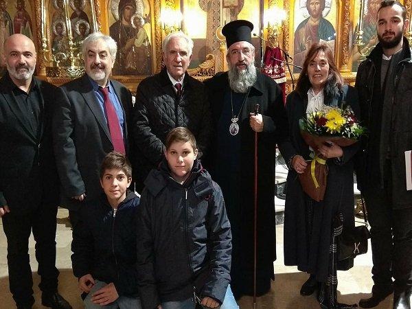 Τέλος, θερμές ευχαριστίες απευθύνονται στον Άρχοντα κ. Δημήτριο Νεραντζή και τον «Βυζαντινό Χορό Χανίων» με τον Χοράρχη του κ.