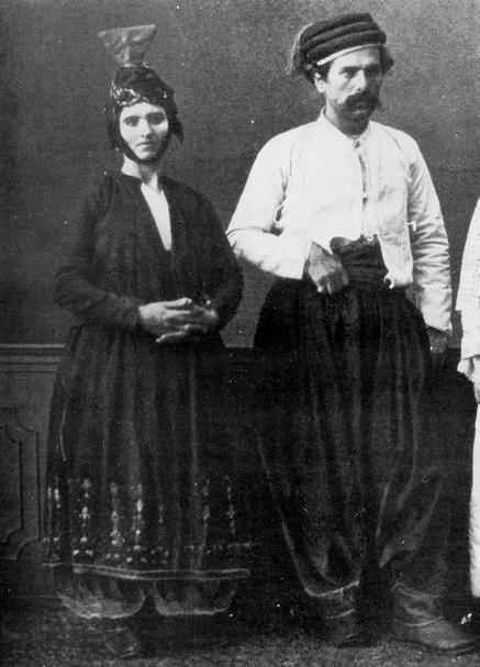 VII, 123, Εθνική Βιβλιοθήκη, Αθήνα). με την ονομασία αυτή απαντά σε προικοσύμφωνα της Αγίας Παρασκευής, της Αγιάσου, του Παλαιού Πλωμαριού, των πρώτων δεκαετιών του 19ου αιώνα.
