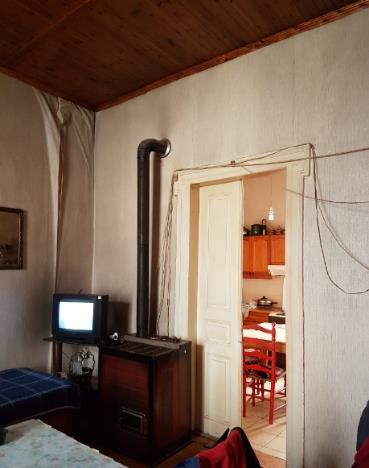 Δυτικά από το υπνοδωμάτιο 4 βρίσκεται η κουζίνα (Εικόνα 2.12). Ο χώρος αυτός είναι περίπου 10.96m 2 και βρίσκεται στην νοτιοδυτική γωνία του Α ορόφου.